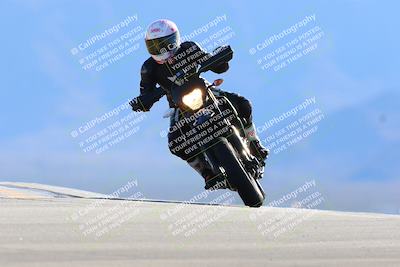 media/Jan-08-2022-SoCal Trackdays (Sat) [[1ec2777125]]/Turn 9 (125pm)/